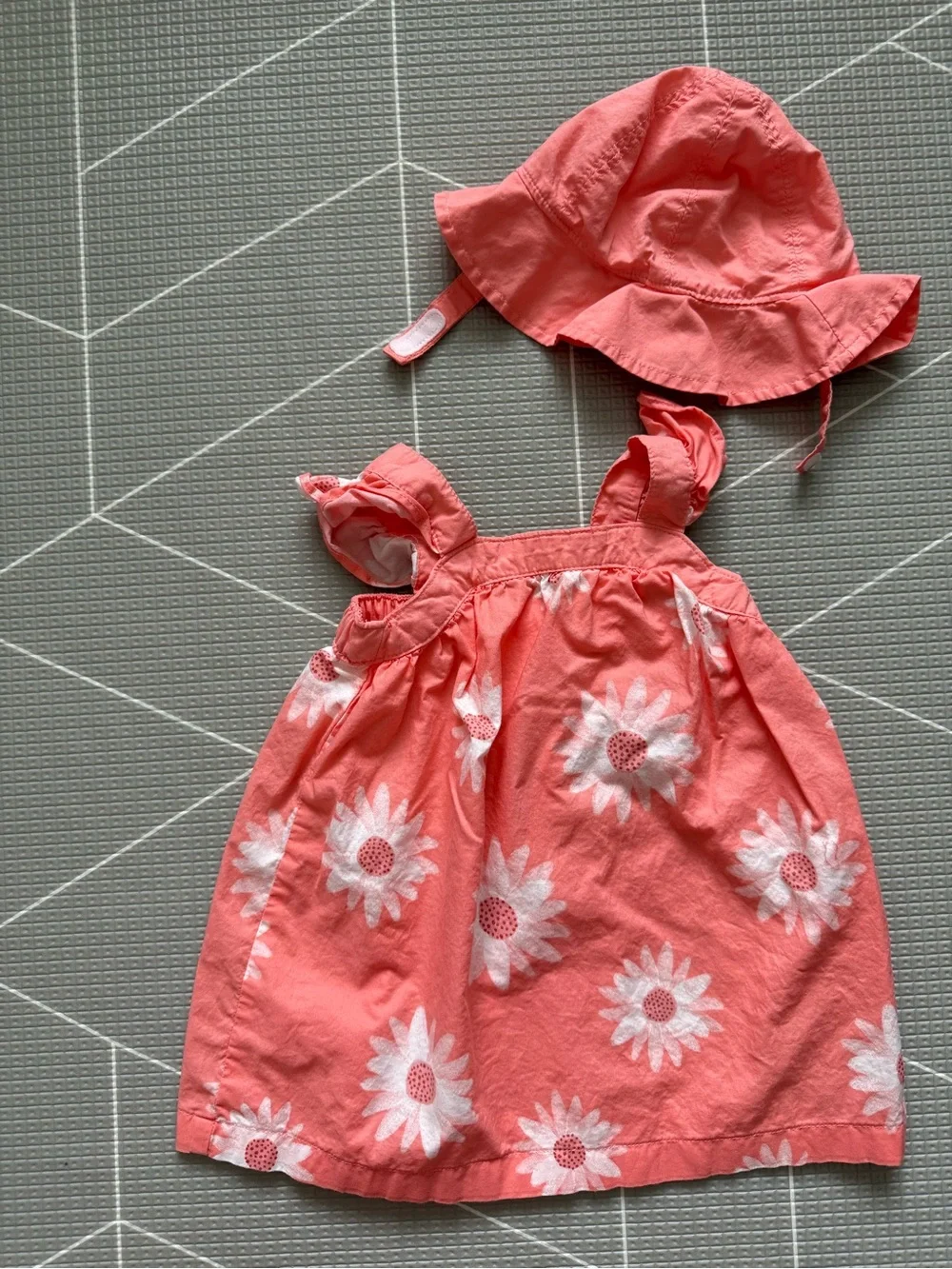 Carters|Baby girl summer dress,Coral Pink with Sunflower print & Matching Hat• - Picture 4 of 6